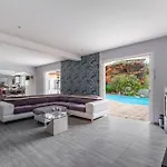 Baccara, Piscine Privee, Plages A Pieds *